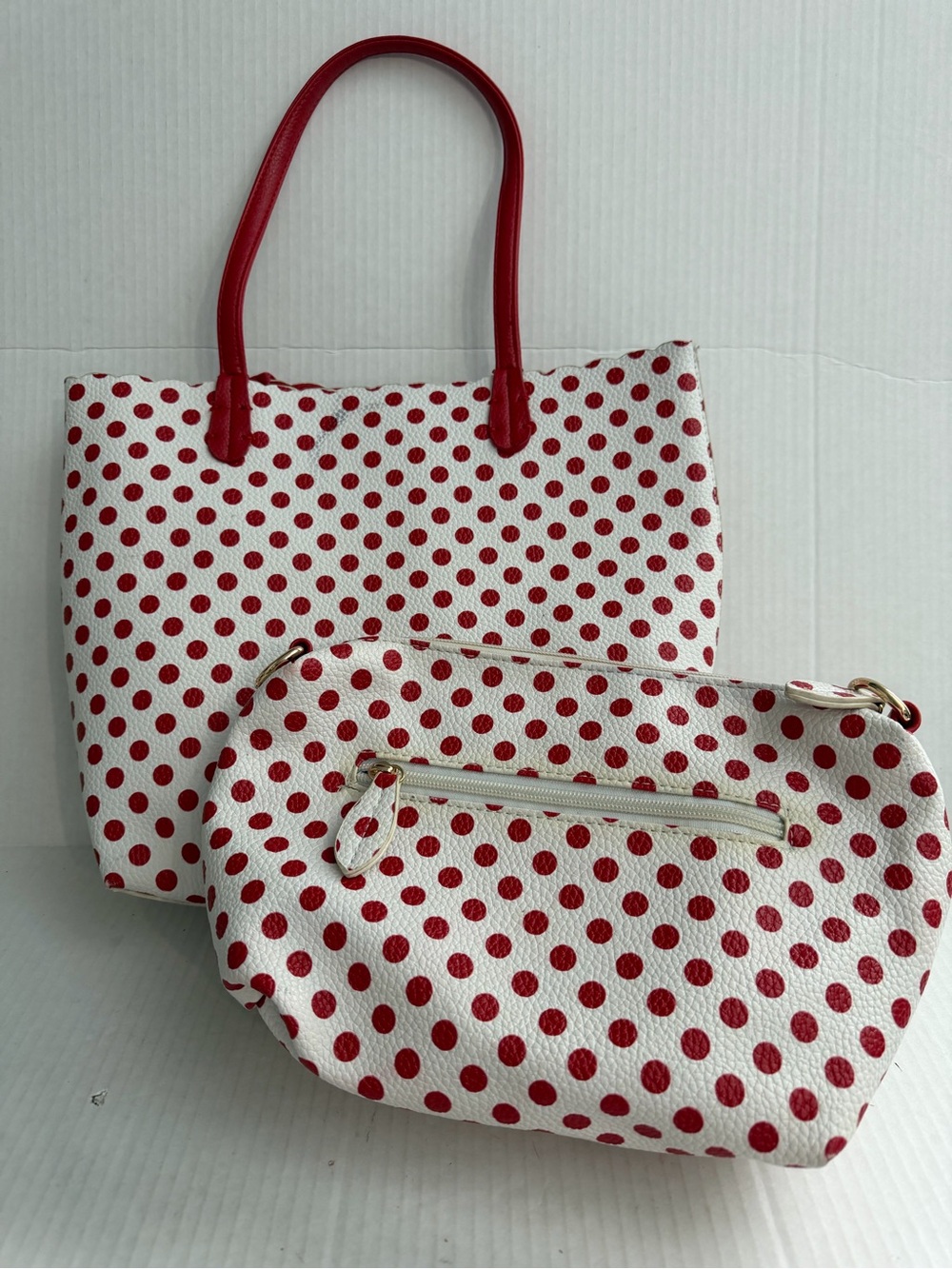 Imoshion White Tote and Pouch Set with Red Polka Dots